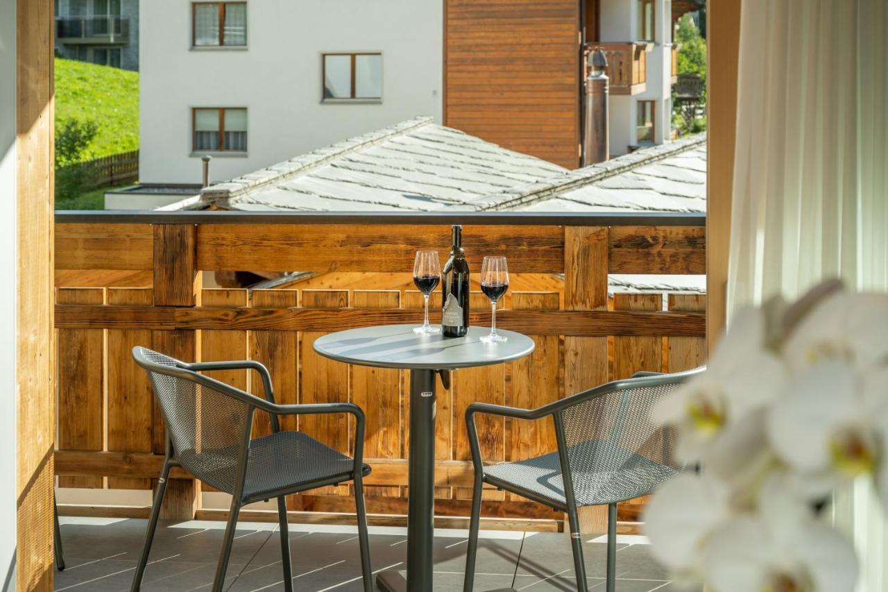 Luxury Residence Colosseo Zermatt Exterior photo